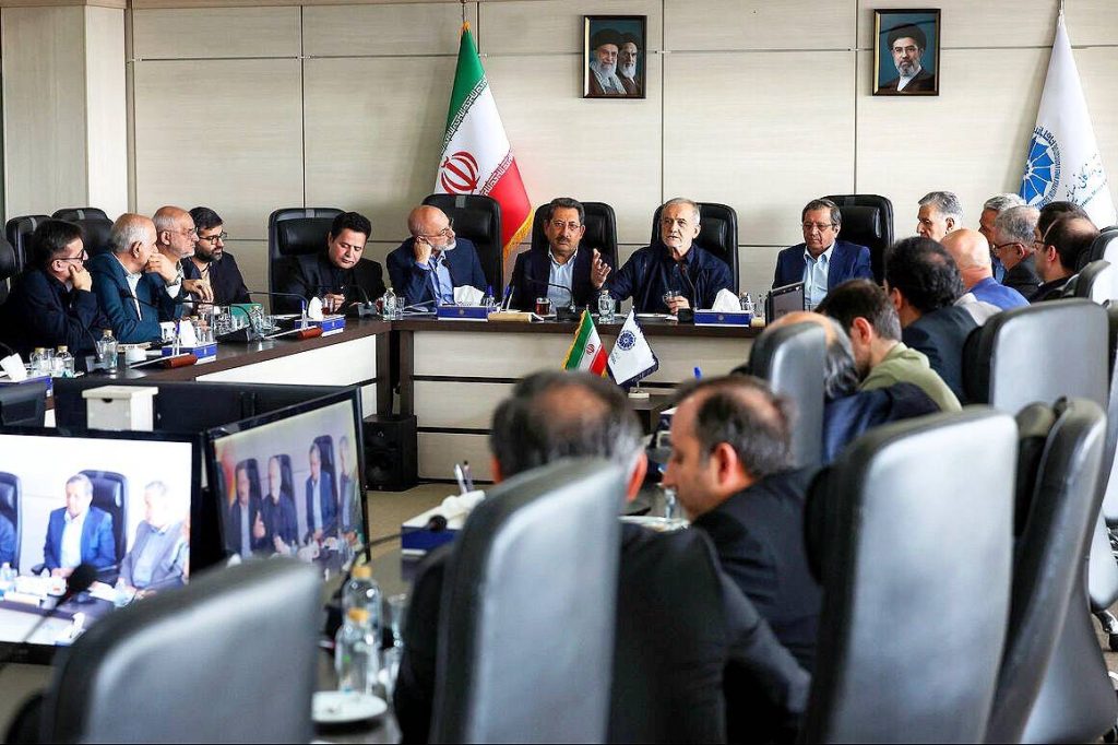 پزشکیان: تأمین پایدار انرژی مورد نیاز صنایع از اولویت‌های جدی دولت است